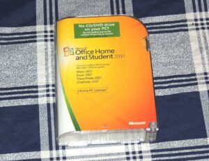 Microsoft Office Home and Student 2007 - Service Desk Edition