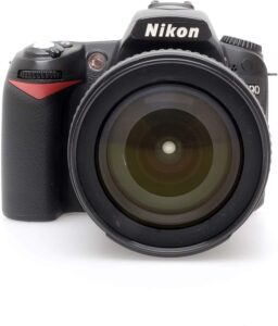 Nikon D90 with 18-105mm VR Lens (Renewed)